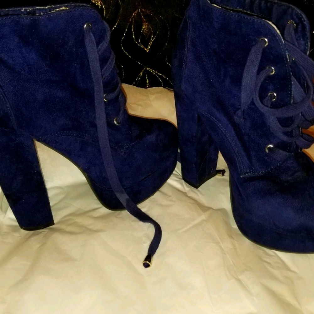 Dark blue platform boots